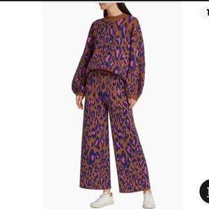 Farm Rio Caramel Leopard Pop Sweater Pants set